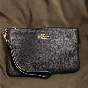 Coach envelope clutch in textured leather perfect